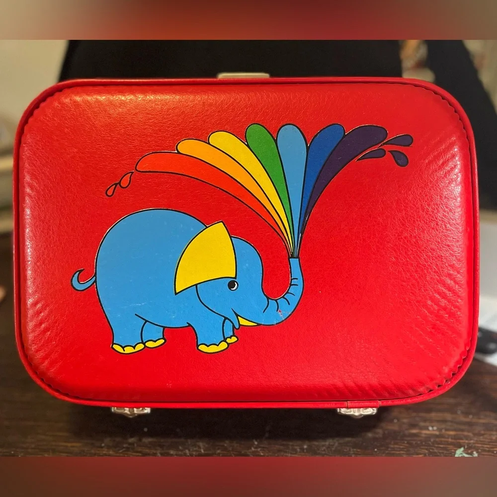 Blue elephant vintage child’s suitcase - Picture 1 of 5
